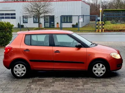 Gebraucht Skoda Fabia Classic 60 PS (44 kW) 2010 Orange Limousine