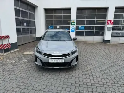 Neu Kia XCeed Spirit 179 PS (131 kW) 2026 Wolfsgrau SUV