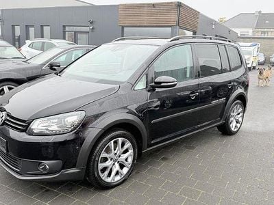 Deep black perleffekt Gebraucht 2013 VW Touran Cross Van / Kleinbus | 7.400 € (Fairer Preis)