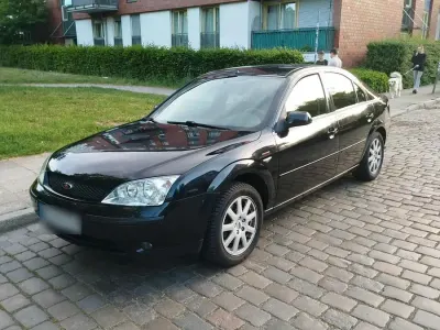 Gebraucht Ford Mondeo 125 PS (91 kW) 2003 Schwarz Limousine