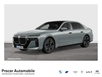 Gebraucht BMW 740 M Sport 299 PS (219 kW) 2025 Grau Limousine