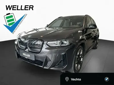 Gebraucht BMW iX3 Comfort Edition 210 kW (286 PS) 2023 Grau SUV