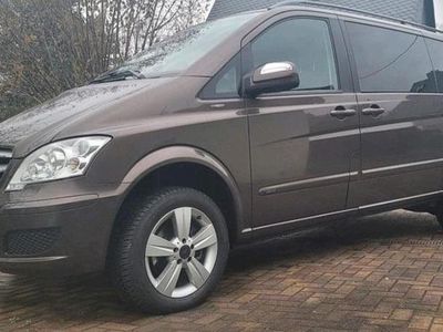 Braun Gebraucht 2012 Mercedes Viano Van / Kleinbus | 22.200 €
