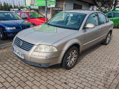 Second-hand VW Passat Comfortline 150 CP (110 kW) 2004 Auriu Berlinǎ