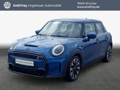 Second-hand Mini Cooper S Classic 178 CP (130 kW) 2021 Albastru Hatchback
