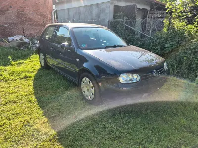 Gebraucht VW Golf VIII 105 PS (77 kW) 2026 Blau Kleinwagen