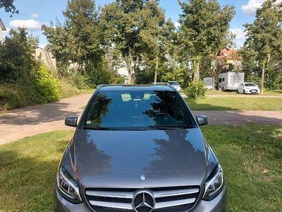 Gebraucht Mercedes B180 Style 109 PS (80 kW) 2015 Grau Van / Kleinbus