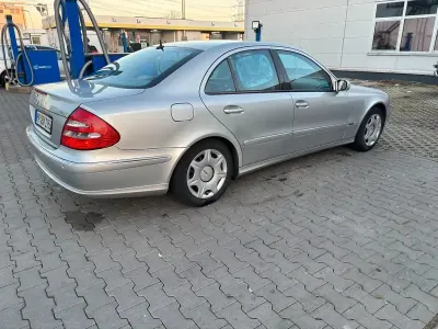 Second-hand Mercedes E220