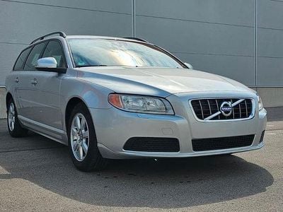 Gebraucht Volvo V70 Momentum 114 PS (83 kW) 2012 Silber Kombi