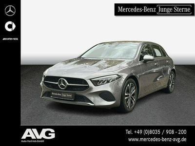 Grau Gebraucht 2024 Mercedes A200 Progressive Limousine | 28.800 € (Fairer Preis)