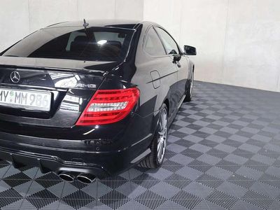 Mercedes C63 AMG