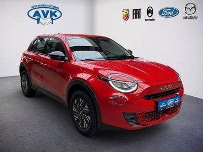 Neu Fiat 600 Pop 110 PS (80 kW) 2025 Rot SUV
