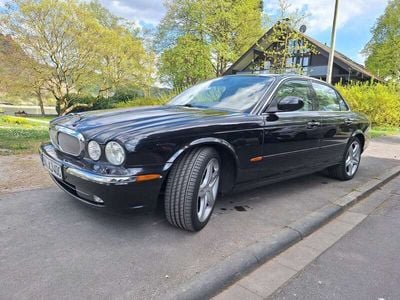 Jaguar XJ8