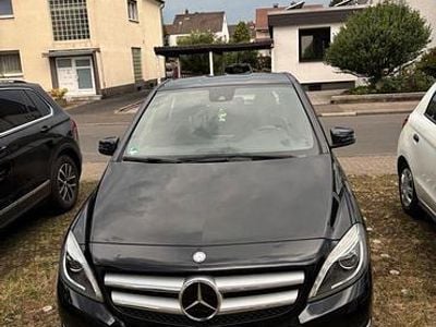 Mercedes B180
