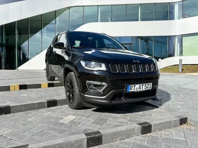Begagnad Jeep Compass Limited 150 HK (110 kW) 2021 Svart SUV