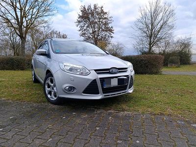 Gebraucht Ford Focus 2012 Silber Kombi