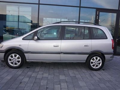 Silber Gebraucht 2003 Opel Zafira Elegance Van / Kleinbus | 3.850 € (Teuer)