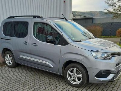 Silber Gebraucht 2023 Toyota Proace City City Van / Kleinbus | 23.490 € (Etwas zu teuer)