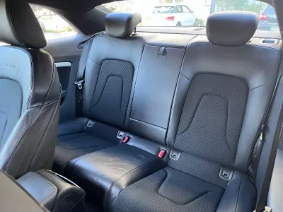 Begagnad Audi A5 179 HK (131 kW) 2010 Grå Sportkupé