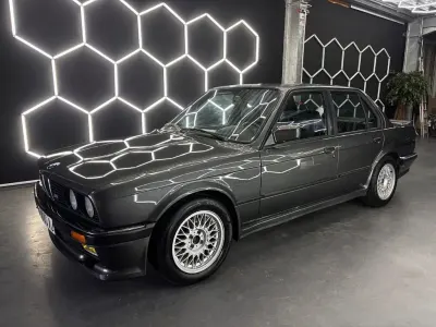 Gebraucht BMW 325 Sport Line 171 PS (125 kW) 1986 Grau Limousine