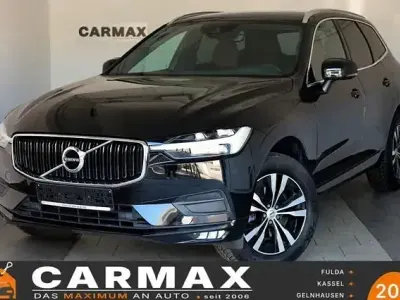 Gebraucht Volvo XC60 Momentum 197 PS (144 kW) 2021 Onyx black / metallic (metallic) SUV