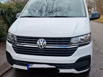 Gebraucht VW Multivan Trendline 150 PS (110 kW) 2021 Weiß Van