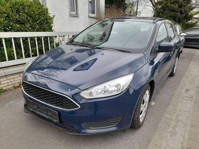 Gebraucht Ford Focus Ambiente 101 PS (74 kW) 2016 Blau Limousine