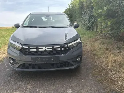 Gebraucht Dacia Sandero Expression 91 PS (66 kW) 2024 Städtisches grau Kleinwagen