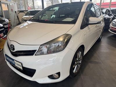 Gebraucht Toyota Yaris Club 99 PS (72 kW) 2012 Weiß Kleinwagen