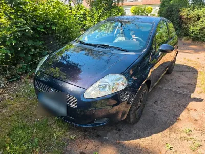 Gebraucht Fiat Punto 77 PS (56 kW) 2009 Blau Kleinwagen