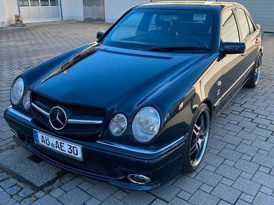 Schwarz Gebraucht 1996 Mercedes E50 AMG AMG Limousine | 18.990 €
