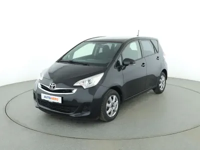 Gebraucht Toyota Verso-S Life 99 PS (72 kW) 2015 Schwarz Van / Kleinbus