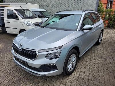 Brillantsilber metallic Gebraucht 2024 Skoda Kamiq SUV | 24.445 € (Fairer Preis)