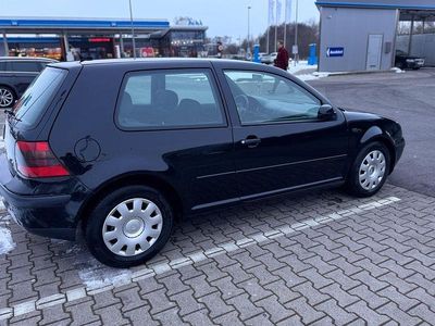 Schwarz Gebraucht 2003 VW Golf Basis Limousine | 1.700 € (Fairer Preis)