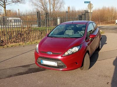 Rot Gebraucht 2009 Ford Fiesta Limousine | 1.500 €