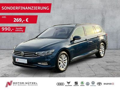 Gebraucht VW Passat Business 150 PS (110 kW) 2023 Blau Kombi