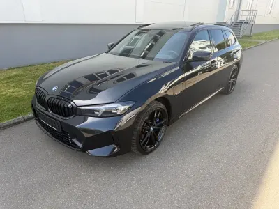 Usata BMW 330e M Performance 184 CV (135 kW) 2023 Nero Berlina