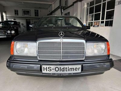 Usata Mercedes E300 Sportline 220 CV (161 kW) 1993 Blu Cabrio