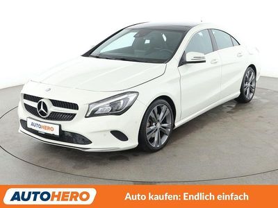 Weiß Gebraucht 2016 Mercedes CLA200 Urban Limousine | 21.410 € (Etwas zu teuer)