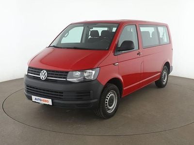 Rot Gebraucht 2017 VW Caravelle Trendline Van / Kleinbus | 25.310 € (Fairer Preis)