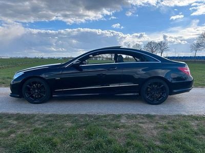 Gebraucht Mercedes E250 AMG 204 PS (150 kW) 2009 Schwarz Coupé
