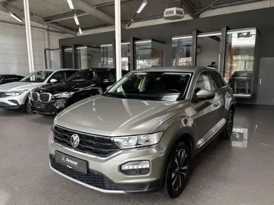 Usata VW T-Roc United 150 CV (110 kW) 2020 Giallo SUV