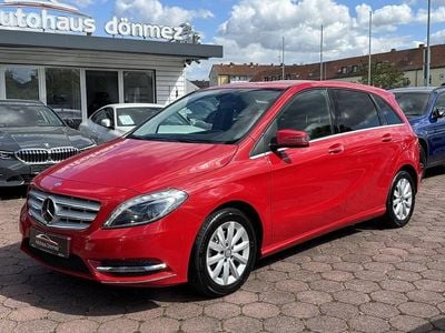 Usata Mercedes B200 156 CV (114 kW) 2014 Rosso Monovolume