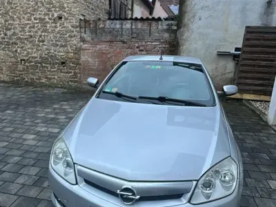 Gebraucht Opel Tigra 80 PS (58 kW) 2005 Silber Cabrio