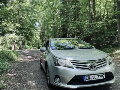Gebraucht Toyota Avensis Life 150 PS (110 kW) 2012 Kombi