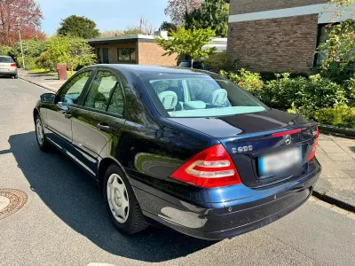 Gebraucht Mercedes C200 122 PS (89 kW) 2004 Blau Limousine