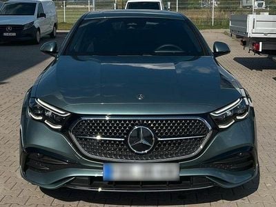 Gebraucht Mercedes E300 AMG 313 PS (230 kW) 2024 Grün Limousine