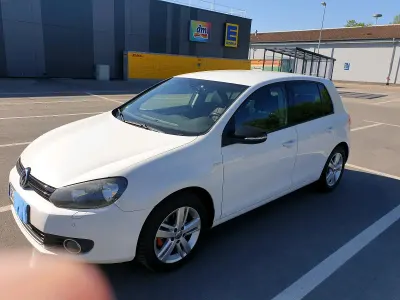 Gebraucht VW Golf VII 86 PS (63 kW) 2012 Weiß Limousine