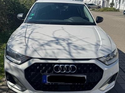 Second-hand Audi A1 110 CP (80 kW) 2022 Alb SUV