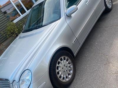 Mercedes E280